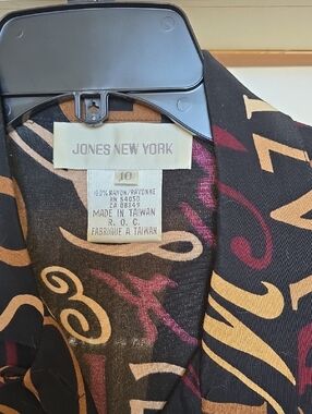 Jones New York Black Button-Down Shirt with Tan and Burgundy Letter Print